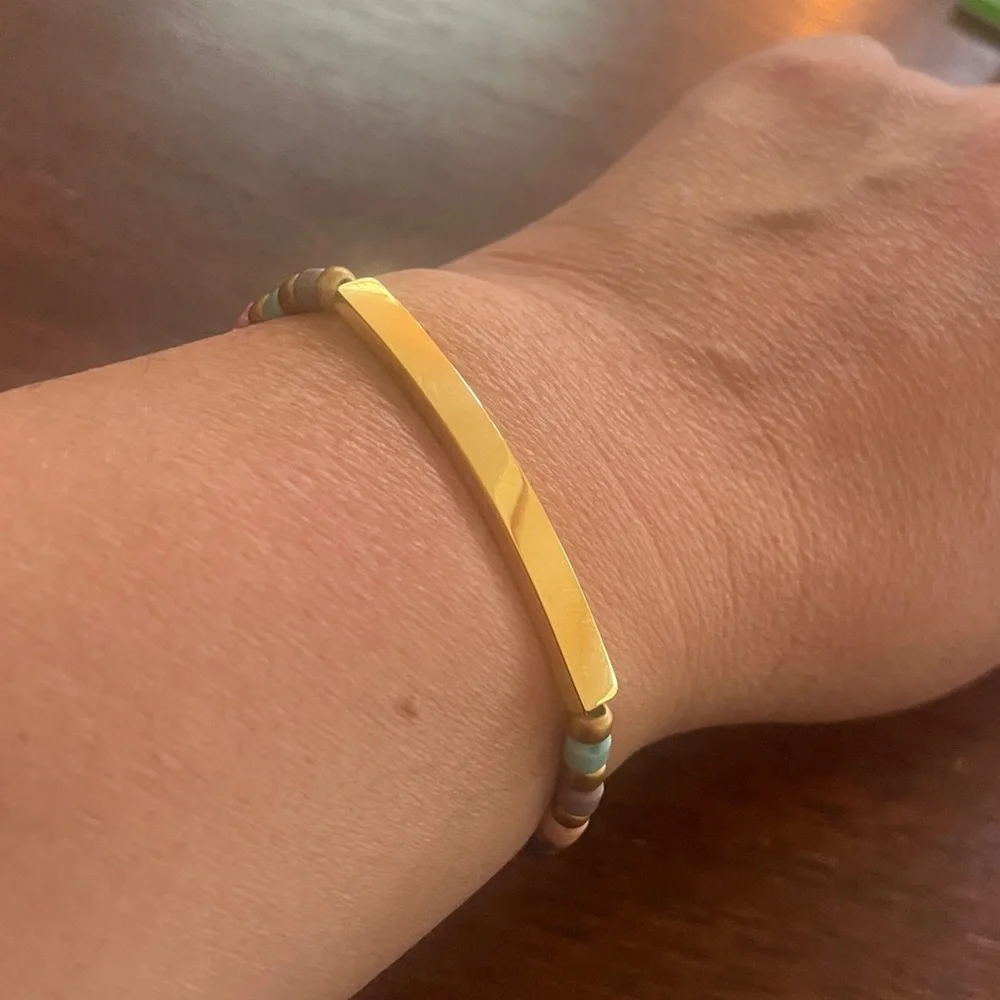 Plunder Multicolor Bead Bracelet w/Gold Engravable Rectangular Plate. New in bag - Picture 3 of 5